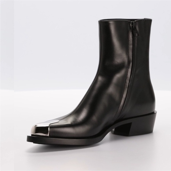 NWOB size 43
Alexander McQueen Metallic Toe Ankle Boots - Picture 4 of 11